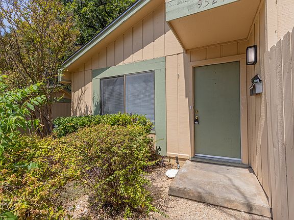 3rd image of 9524 Quail Village Ln