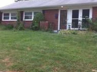 2112 Peabody Ln, Louisville, KY 40218