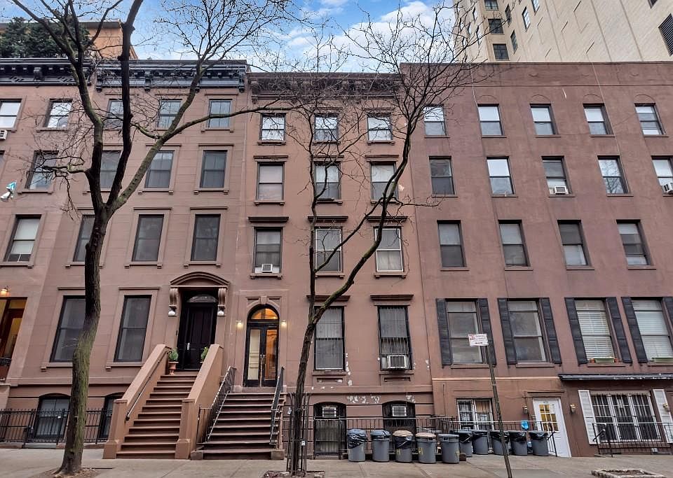 1st image of 418 W 51st St APT 3