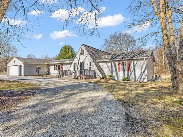 3210 W Kensington Dr, Crawfordsville, IN 47933