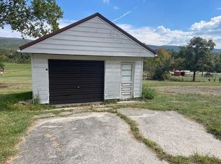 2140 Springhill Furnace Rd, Smithfield, PA 15478