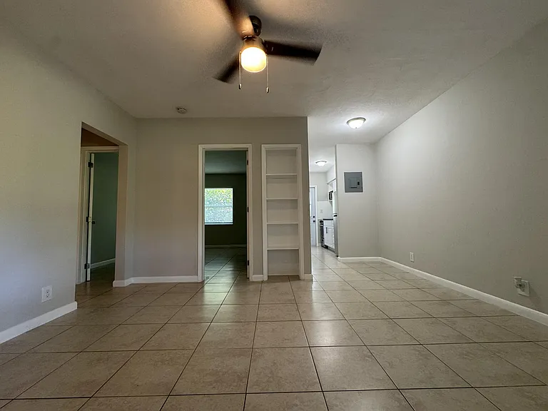 625 NE 14th Ave #4 — Photo 11