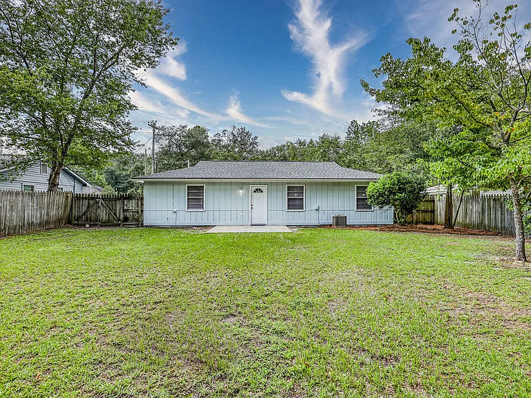 726 Fleming Rd — Photo 24