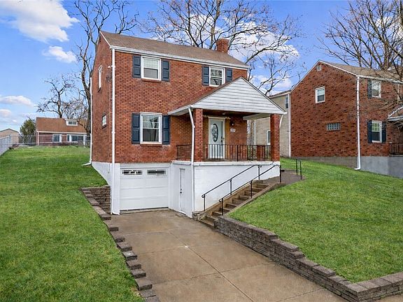 2nd image of 1581 Greencrest Dr