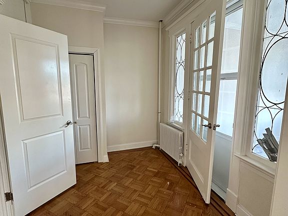 4th image of 228 Saint Marks Pl #2A