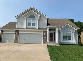 3101 SW Damon Ln, Lees Summit, MO 64082