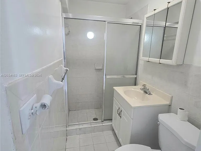 1112 SW 11th St #2 — Photo 4