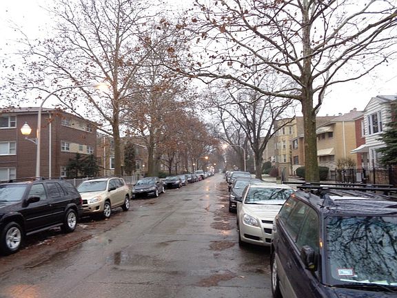 4th image of 7409 N Claremont Ave #2