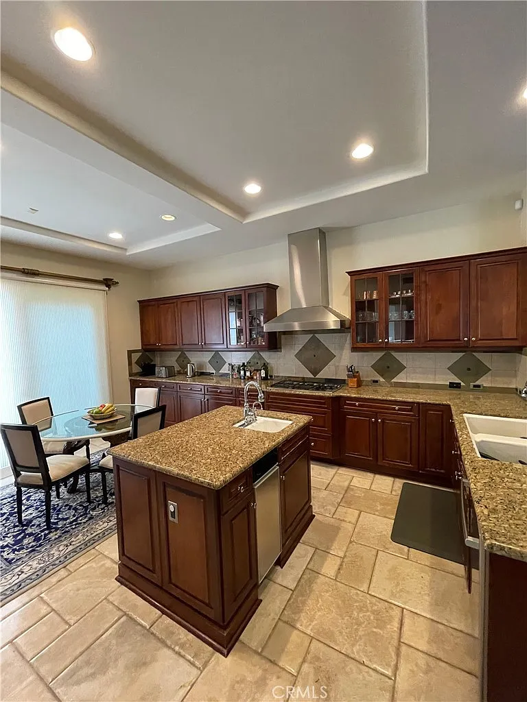 4 bed, 3406 sqft, $8,250 — Photo 4