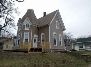 203 W Main St, Grand Ledge, MI 48837