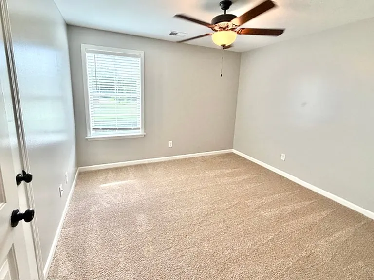 82 Clear Springs Dr — Photo 9