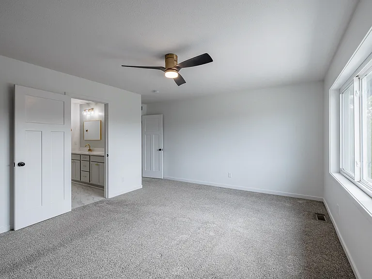 6204 Franciscan Dr — Photo 34