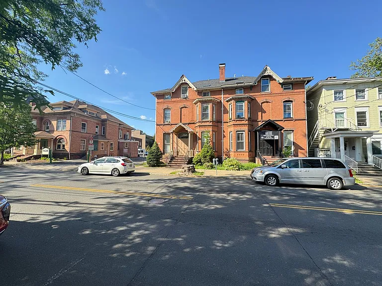 59 Trumbull St — Photo 21