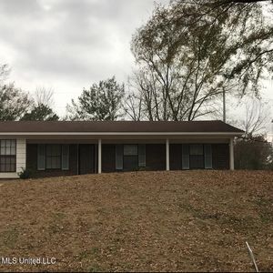 840 White Cir, Grenada, MS, 38901