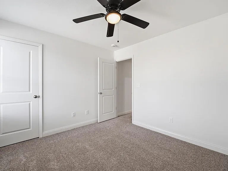 15405 Corbin Ct — Photo 43