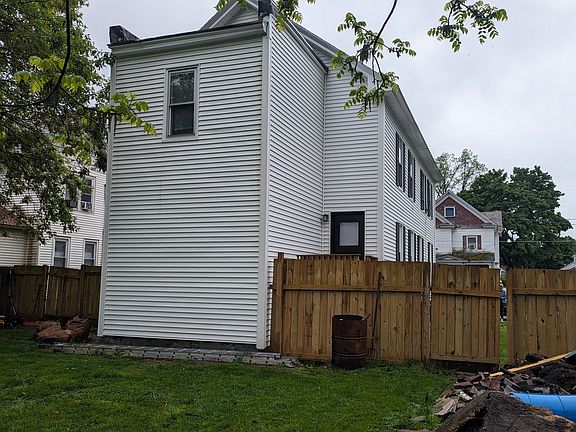 4th image of 30 William St #2R