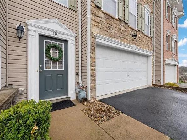 102 Alderwood Dr, Greensburg, PA 15601