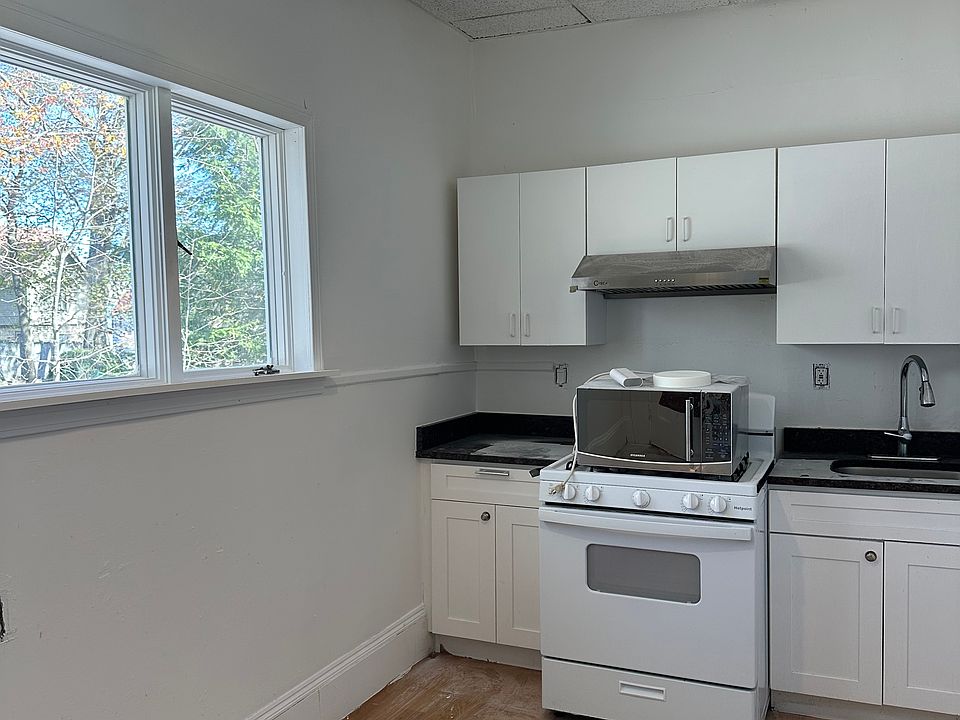 1st image of 72 Glenwood St