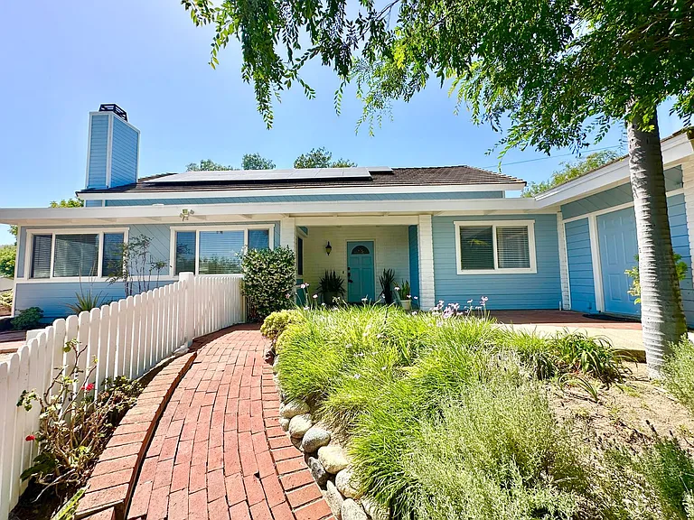 2573 Gum Tree Ln — Photo 35