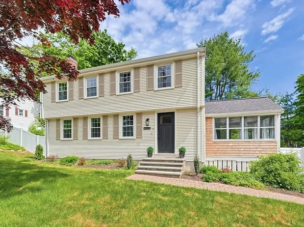 15 Calvin Rd, North Attleboro, MA 02760