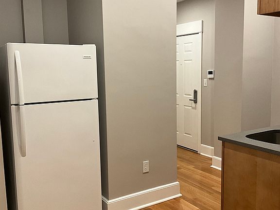 2nd image of 1433 Hancock St #209