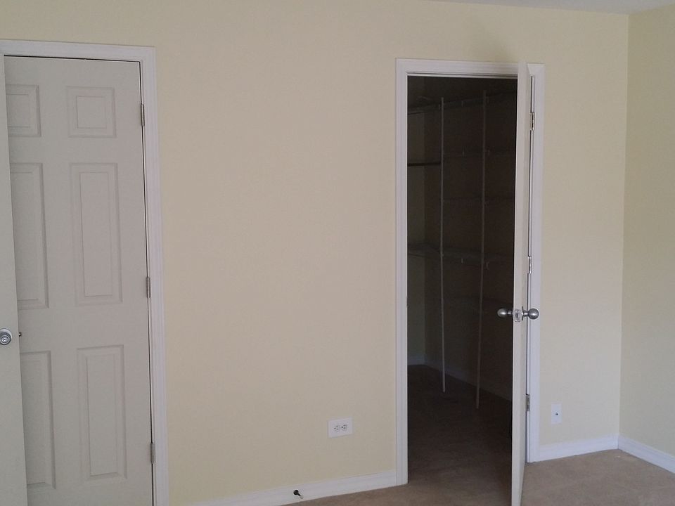 1st image of 940 Yosemite Trl APT D