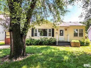 1512 Bacon St, Pekin, IL 61554