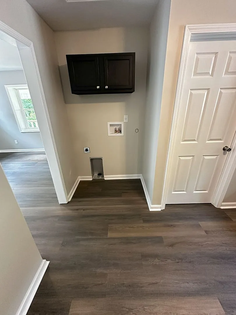 For Rent: Beautifully Renovated 2 Bed / 1 Bath Home Modern Upgrades Throughout! — Photo 2