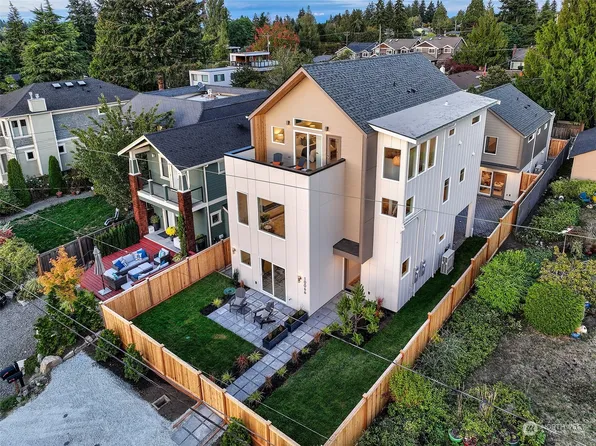 10036 -10038 44th Avenue SW, Seattle, WA 98146