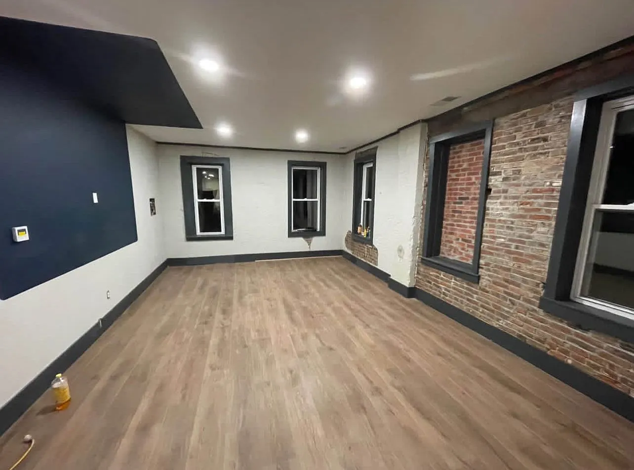 2 bed, 1.0 bath, 980 sqft, $1,000 — Photo 2
