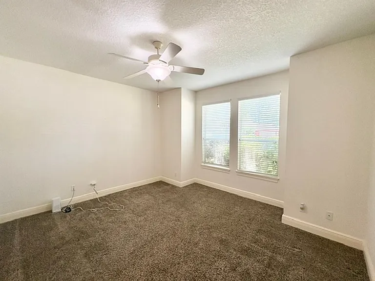 603 Buckeye Ct — Photo 22