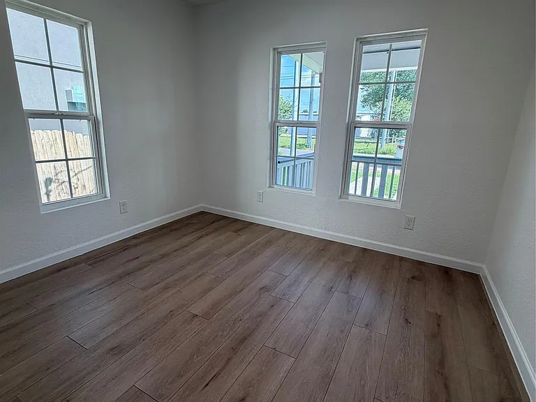 1207 Pine St — Photo 11