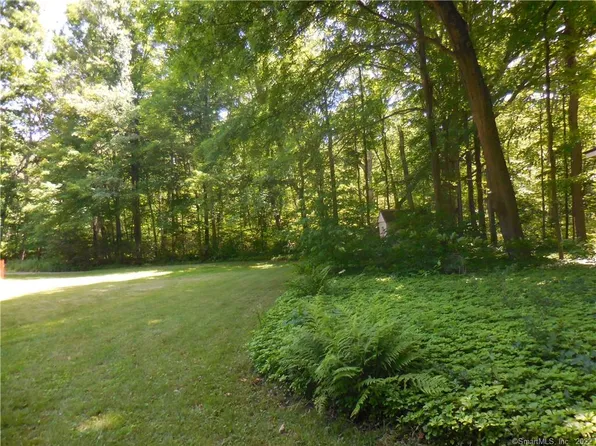 30 Laurel Grove Rd, Middletown, CT 06457