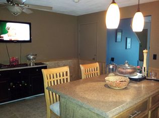 675 Robbins Ave APT 6, Dracut, MA 01826