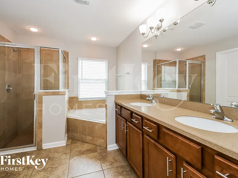 16126 Dowing Creek Dr — Photo 10