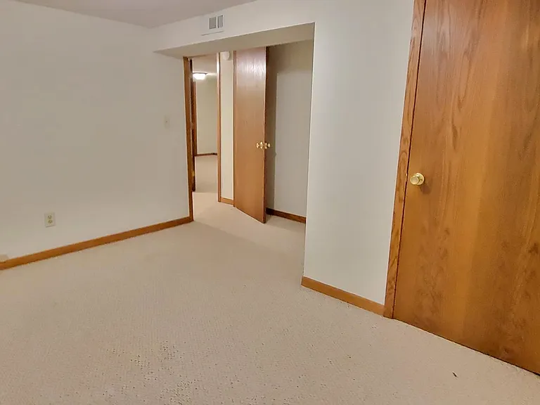 14411 W Maple St — Photo 38