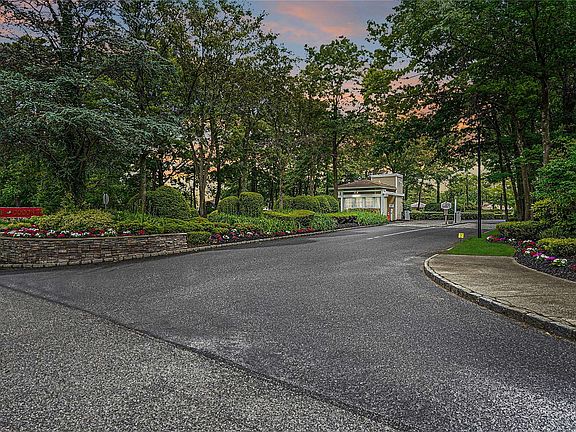 4th image of 129 Fairfield Dr #129
