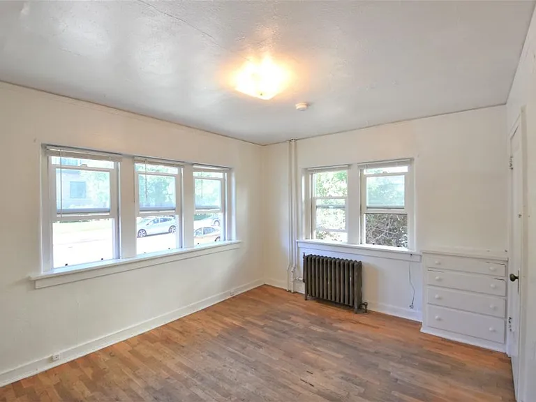 1145 Pennsylvania Ave #2 — Photo 3