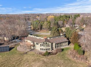 8325 Ox Yoke Cir, Maple Plain, MN 55359