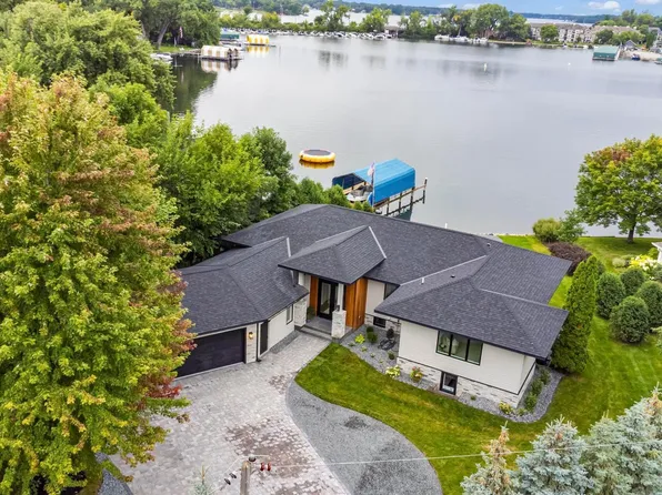 2 Maclynn Rd, Excelsior, MN 55331