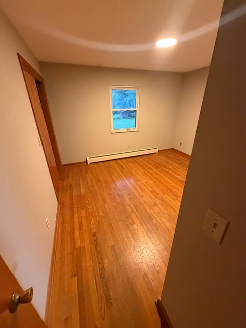 525 Mishler — Photo 4