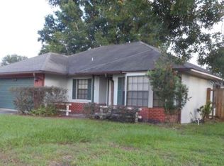 11832 Indiana Ave, Tavares, FL 32778