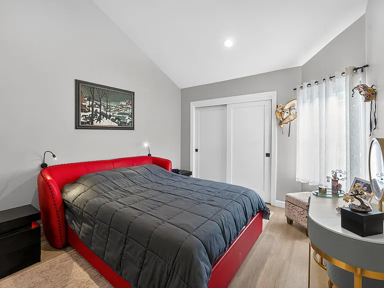 78 Mayfield Rd — Photo 17