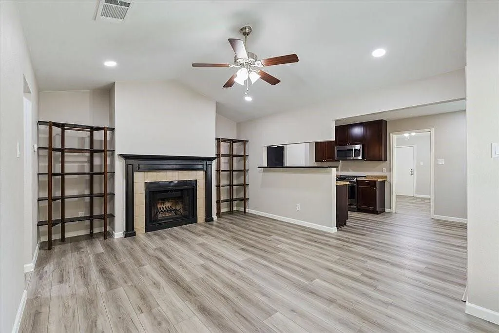 2 bed, 2.0 bath, 1850 sqft, $1,750 — Photo 1