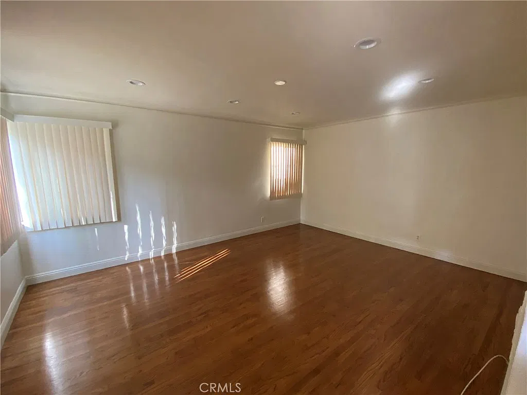 3 bed, 1137 sqft, $3,600 — Photo 3
