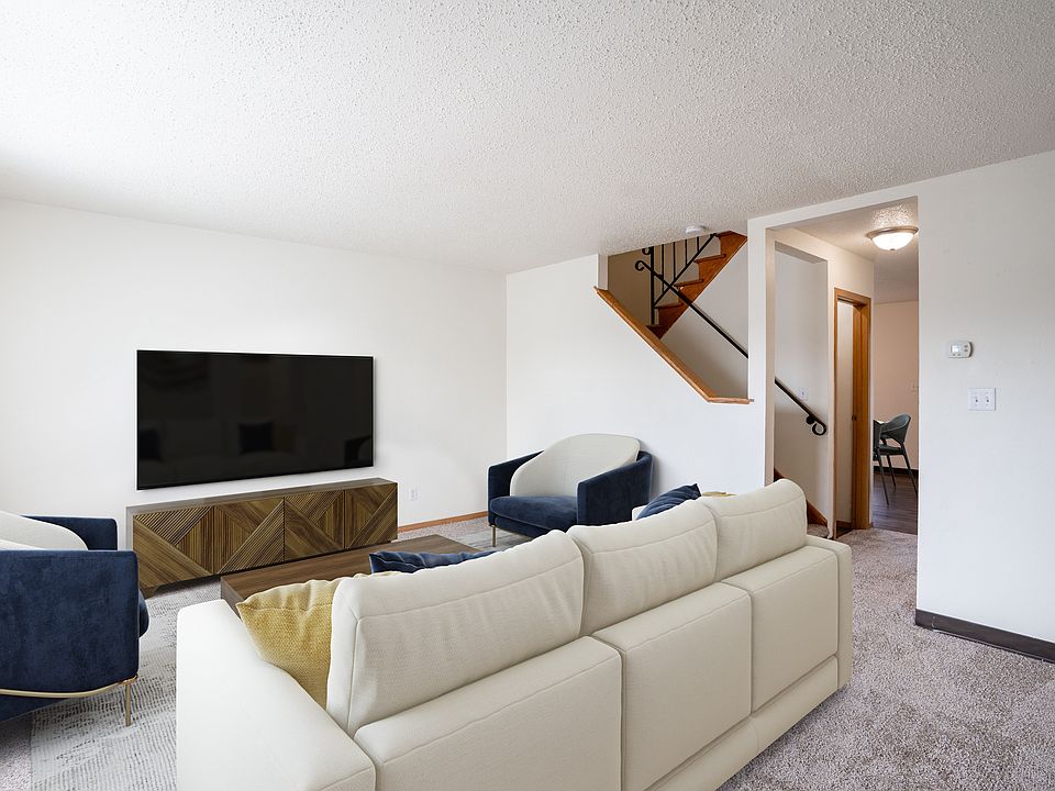 West Fargo, ND Sheyenne Terrace Townhomes | 42C | Living