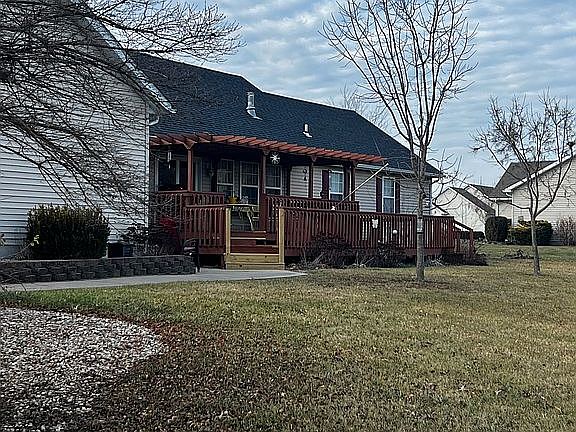 4th image of 59 White Tail Dr