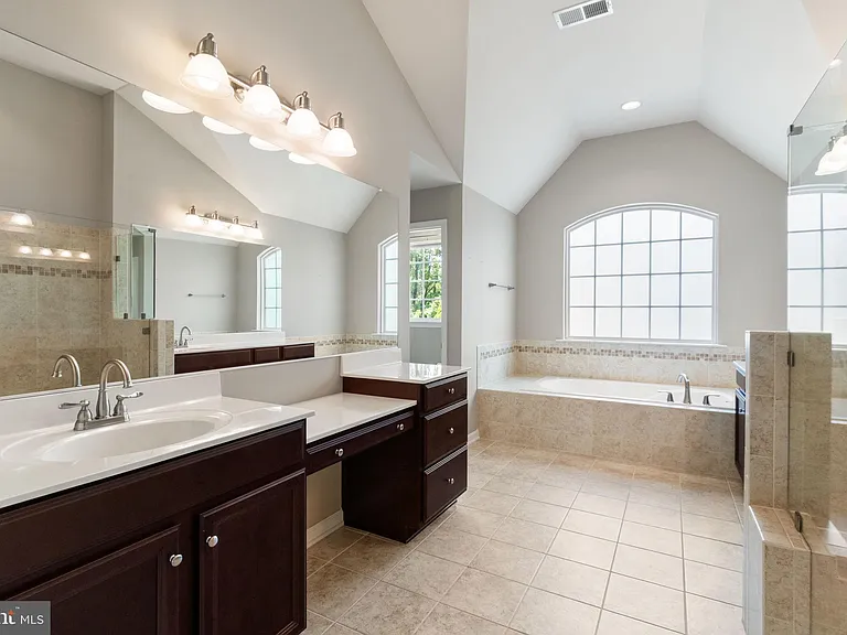 1407 Preserve Ln — Photo 25