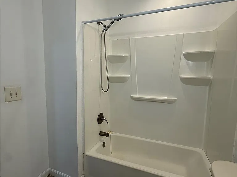 76 S Hamilton St #2 — Photo 15