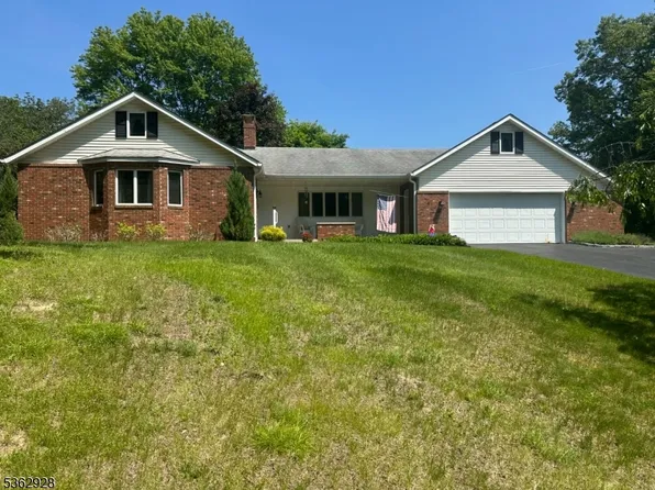 6 Geraldine Dr, Wantage Twp., NJ 07461